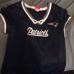 Women’s NFL patriots lace up top
